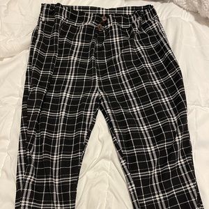 Maternity black and white plaid dress pants size XL by SHEIN